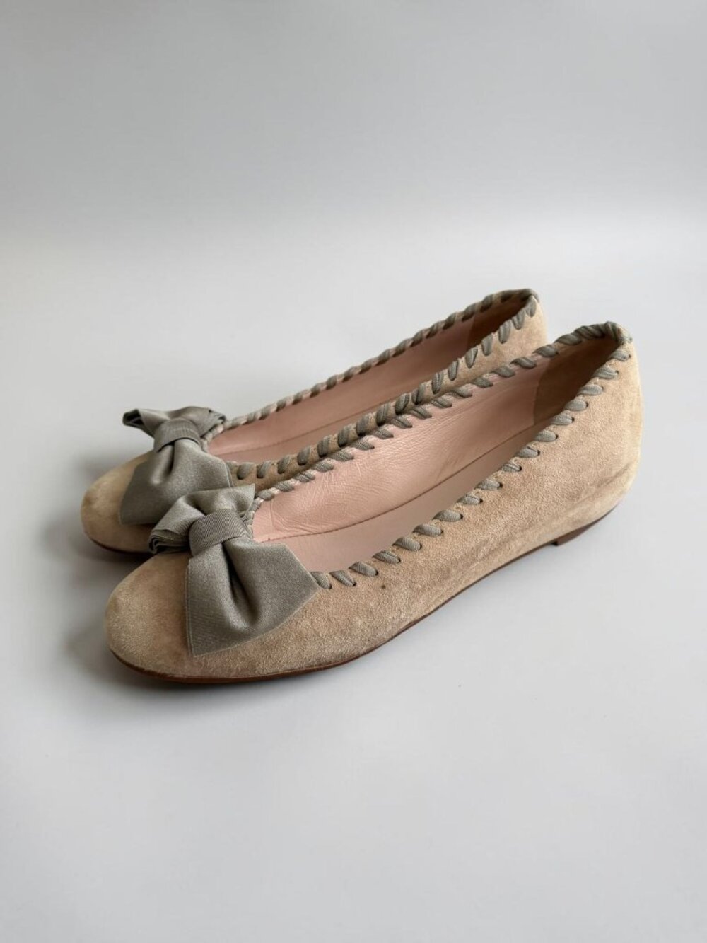 AMALFI Beige Bow Suede Wedges Size 6.5 Womens